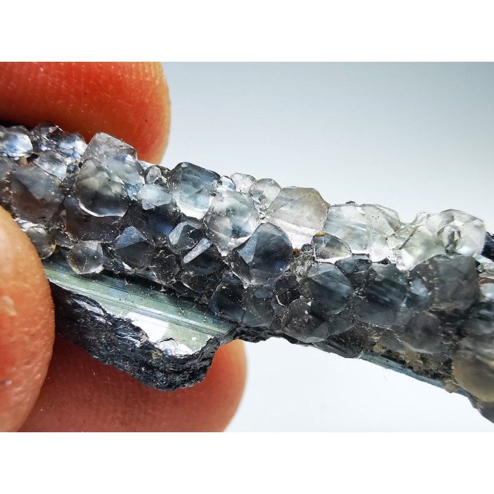 Fluorite sur stibine de Qinglong, Guizhou, CHINE