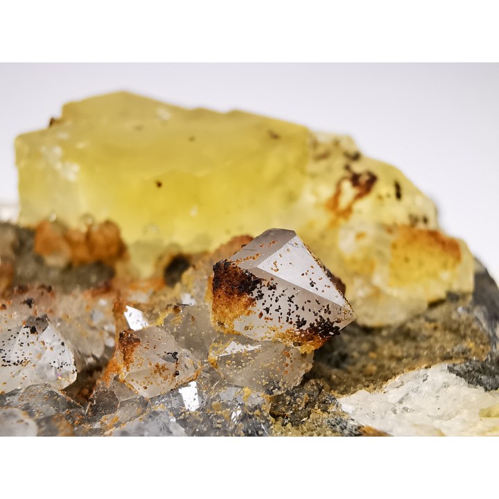 fluorite de Peyrebrune (81), France