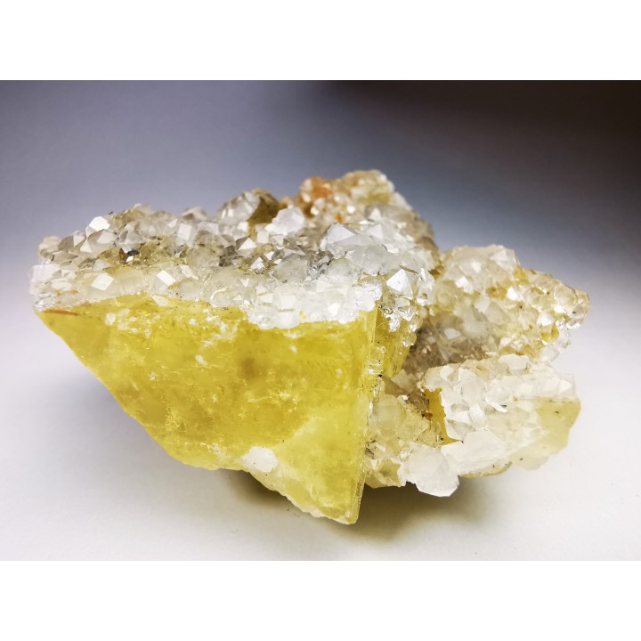 fluorite et quartz de Peyrebrune (81), France