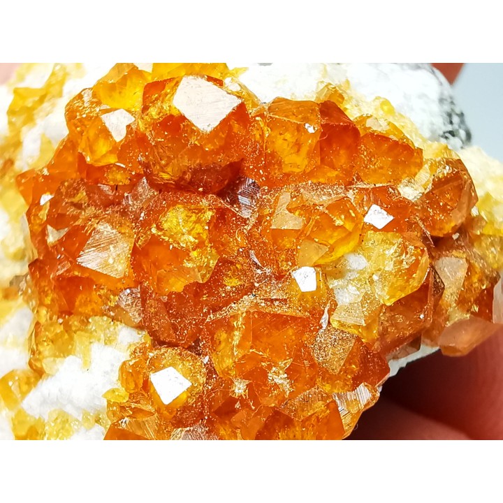 Grenat spessartite sur Quartz, Chine