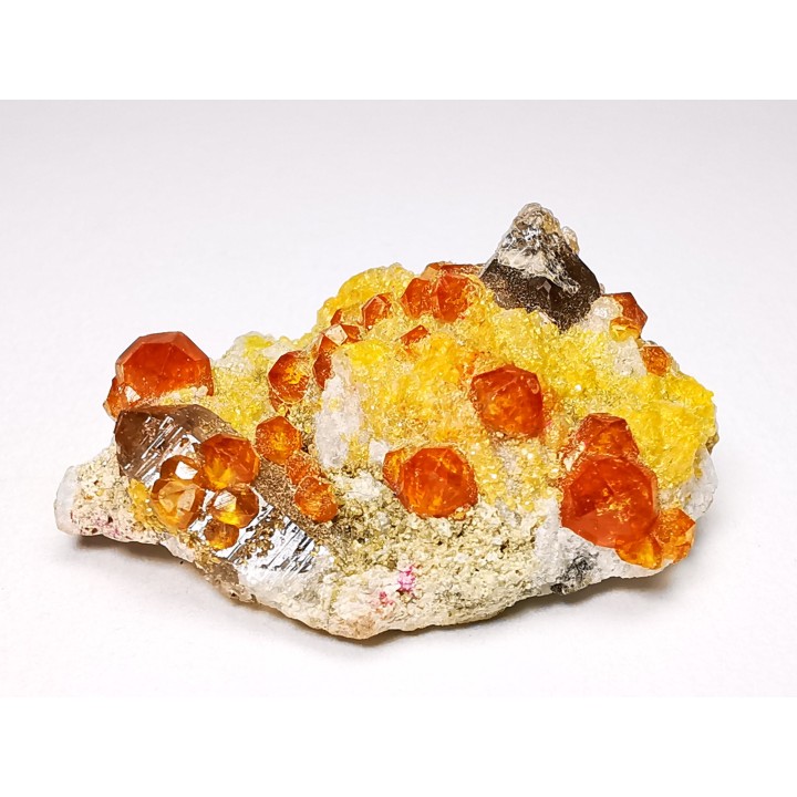 Grenat spessartite sur Quartz, Chine