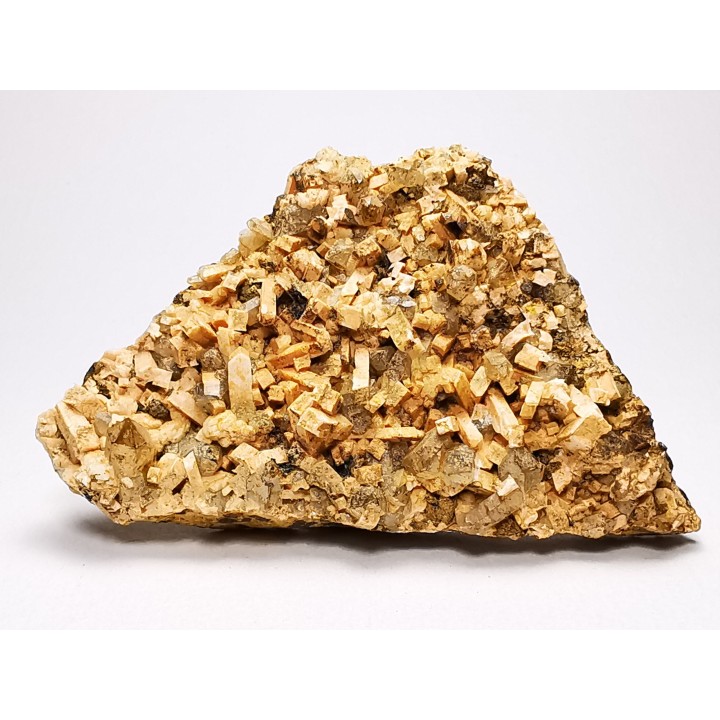 Orthose, quartz, babingtonite – Bavena, Italy