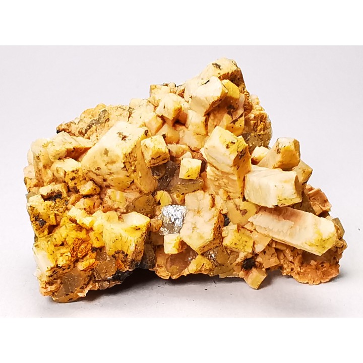 Orthose, quartz, babingtonite – Bavena, Italie