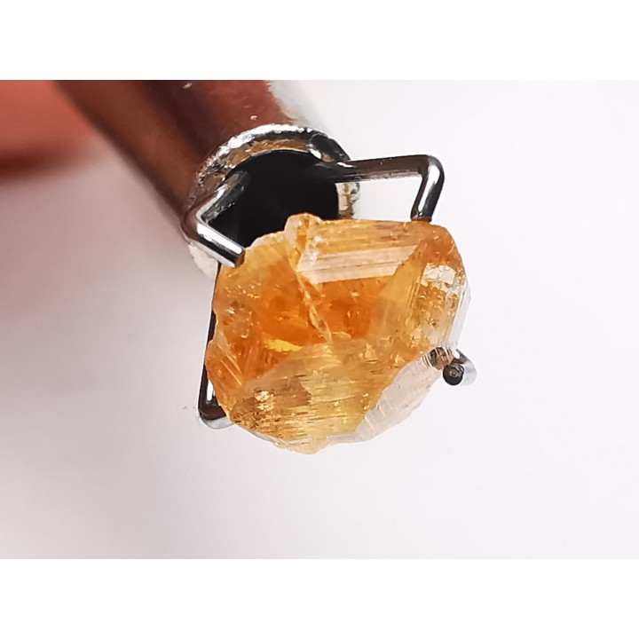 Grenat hessonite, mine Jeffrey, Québec, Canada