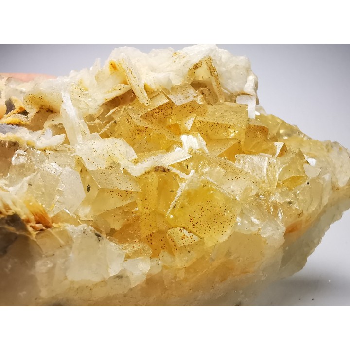 Fluorite and baryte from Marsanges Mine, Haute-Loire, France