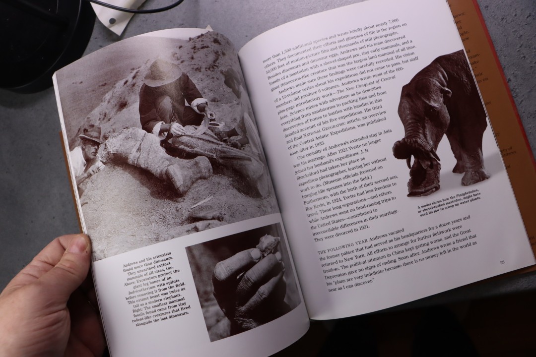 ann Bausum Dragon Bones and Dinosaur Eggs: A Photobiography of Explorer Roy Chapman Andrews - 2000