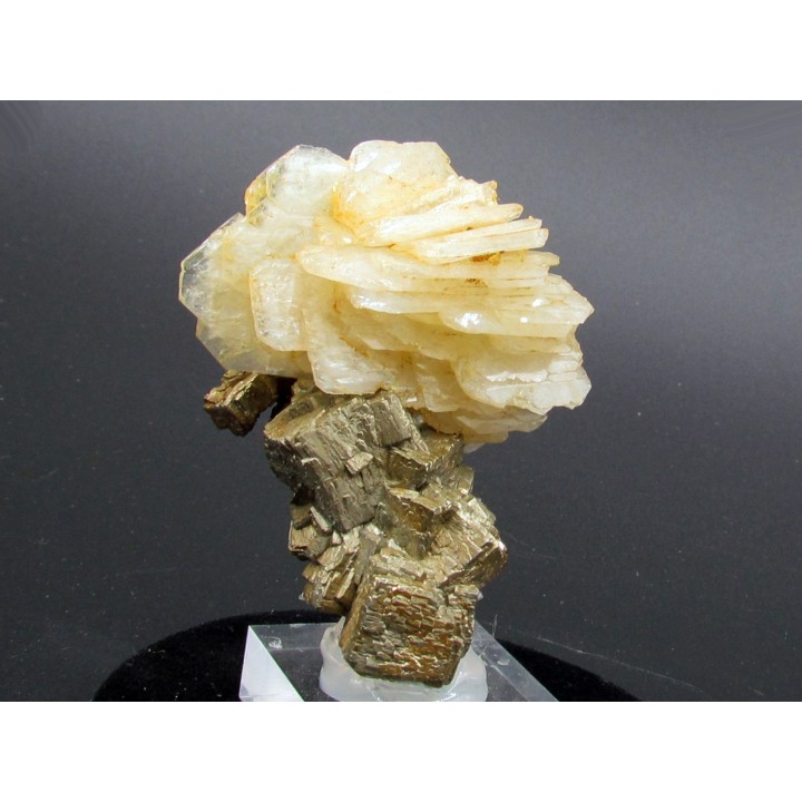 Barytine and pyrite