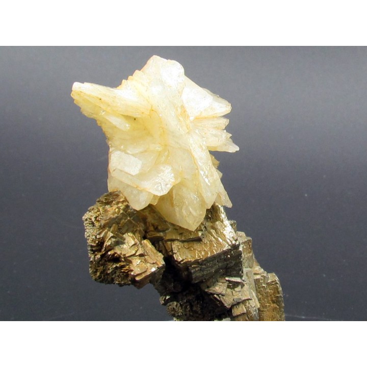 Barytine sur pyrite