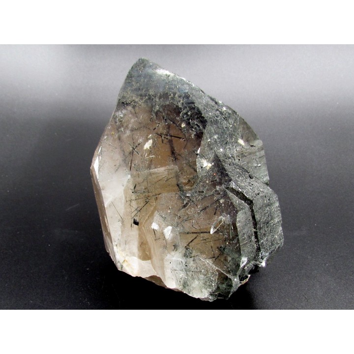 inclusion Quartz: Tourmaline schorl  - Minas Gerais - Brasil