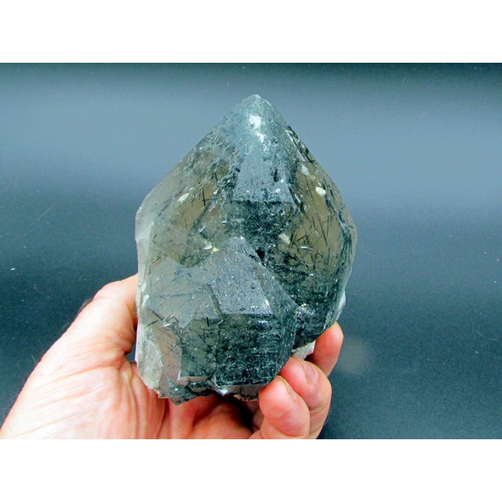 inclusion Quartz: Tourmaline schorl  - Minas Gerais - Brasil
