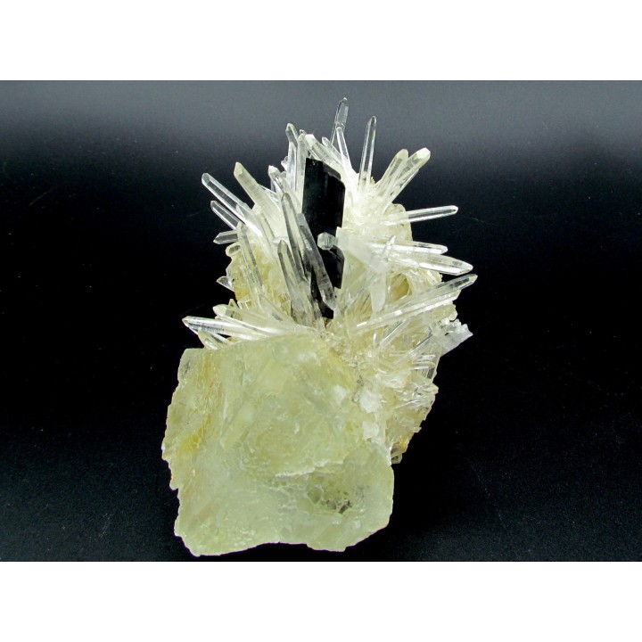 Quartz, Hubnerite, Fluorine from Peru