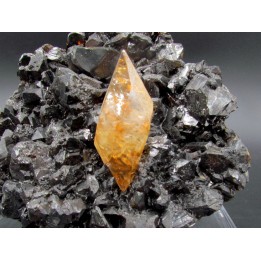Calcite sur sphalerite  - elmwood USA