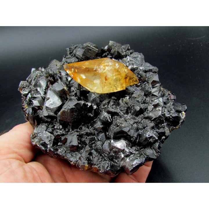 Calcite on sphalerite - elmwood USA