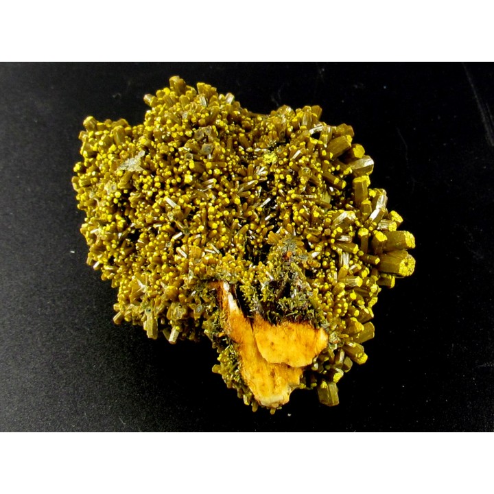 Pyromorphite "mustard touch"  Les Farges, France