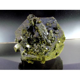 Epidote // PAKISTAN