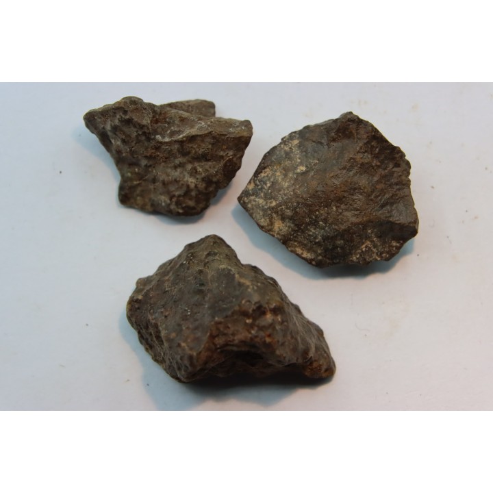 lot de 3 METEORITES CHONDRITE ORDINAIRE NWA