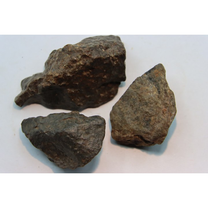 lot de 3 METEORITES CHONDRITE ORDINAIRE NWA