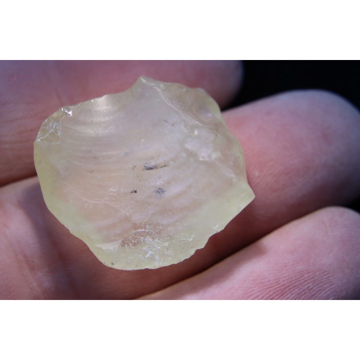 TECTITE: verre libyque - (outil taillé)
